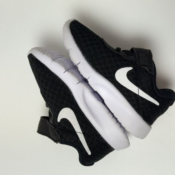 Nike Tanjun EasyOn TDV Toddler Shoes 4C Black White Lightweight Sneakers Baby - Picture 9 of 10